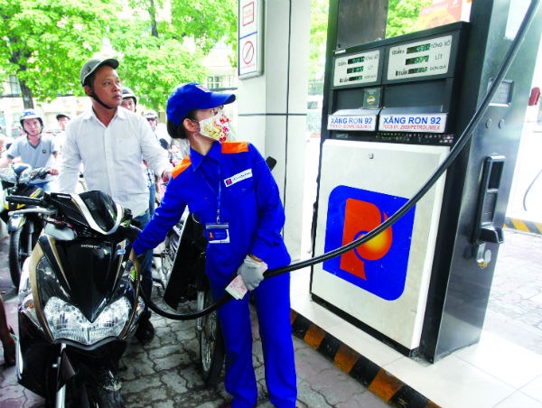 Trình UBTV Quốc hội Nghị quyết về mức thuế bảo vệ môi trường đối với xăng, dầu, mỡ nhờn - Ảnh 1. Trình UBTV Quốc hội Nghị quyết về mức thuế bảo vệ môi trường đối với xăng, dầu, mỡ nhờn - Ảnh 1.