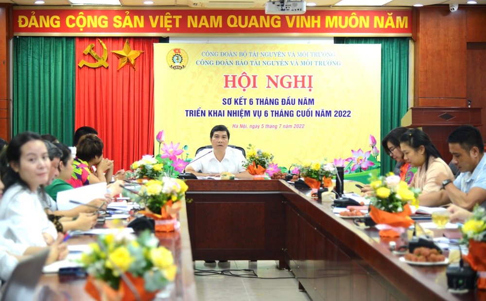 ong-pham-van-khai.jpg