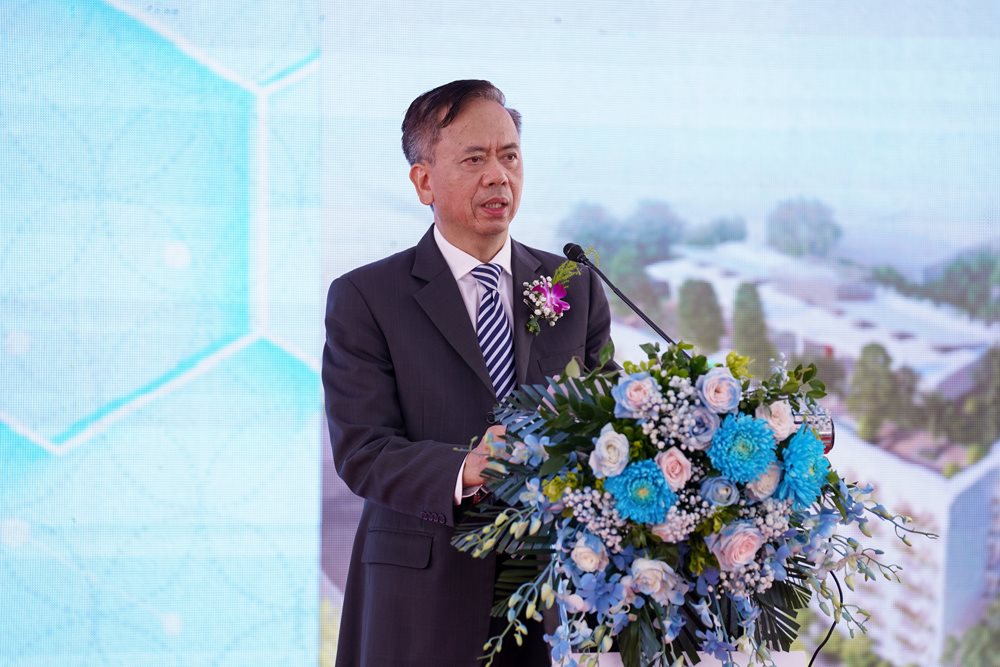 ong-phan-van-hung-pho-chu-tich-hoi-nguoi-cao-tuoi-viet-nam-phat-bieu-tai-buoi-le..jpg