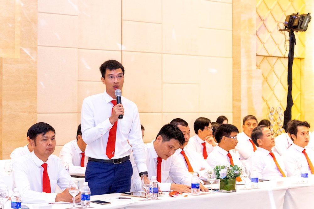a2.-y-kien-tham-luan.jpg