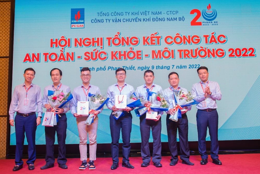 4.-khen-thuong-1.jpg