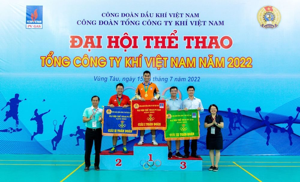 a2.-trao-giai-toan-doan.jpg