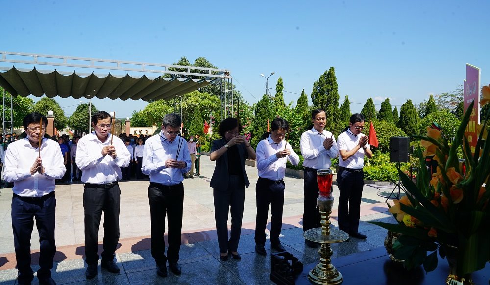 a3.-thap-tam-nhang.jpg