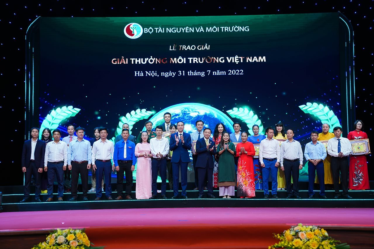 small_20220731_trao-giai-moi-truong-vn2.jpg