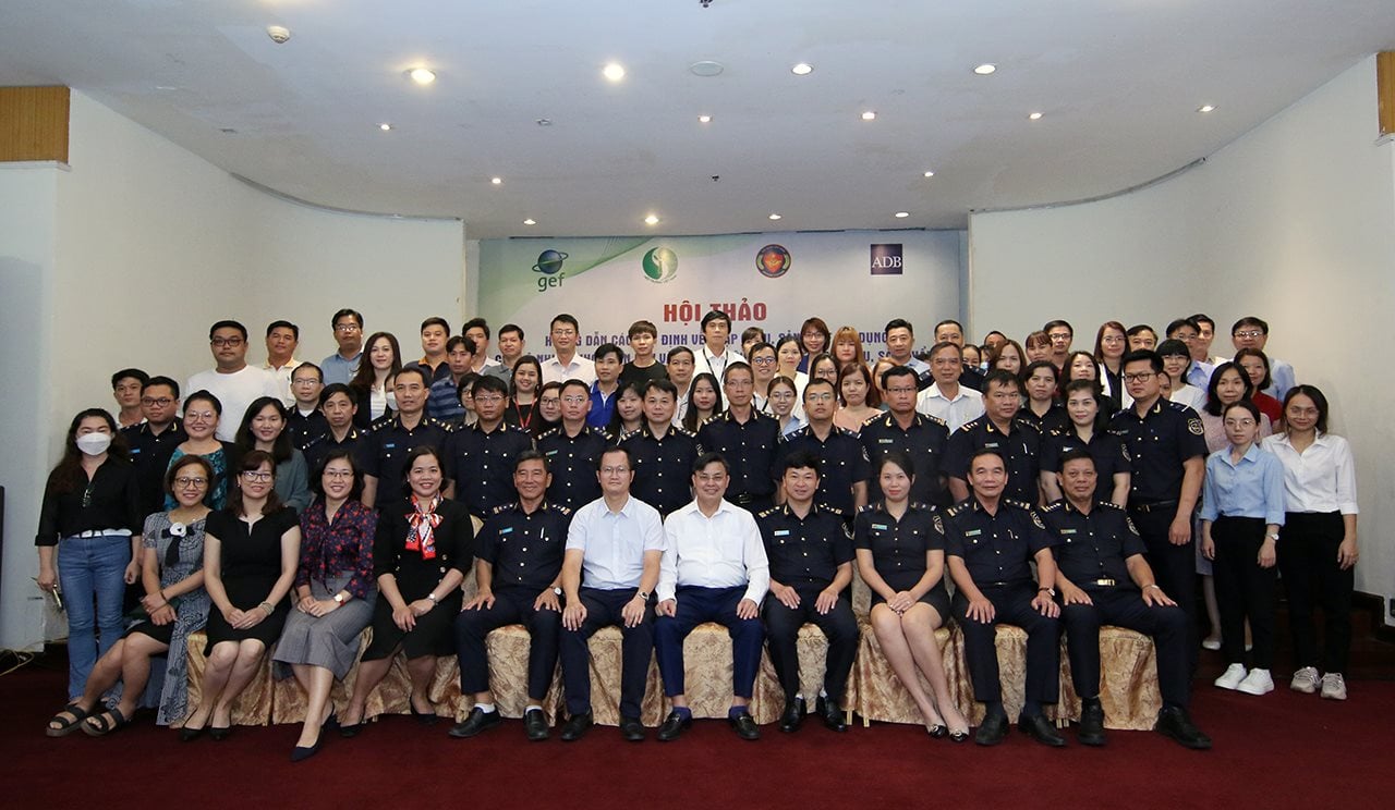 chup-anh-luu-niem.jpg