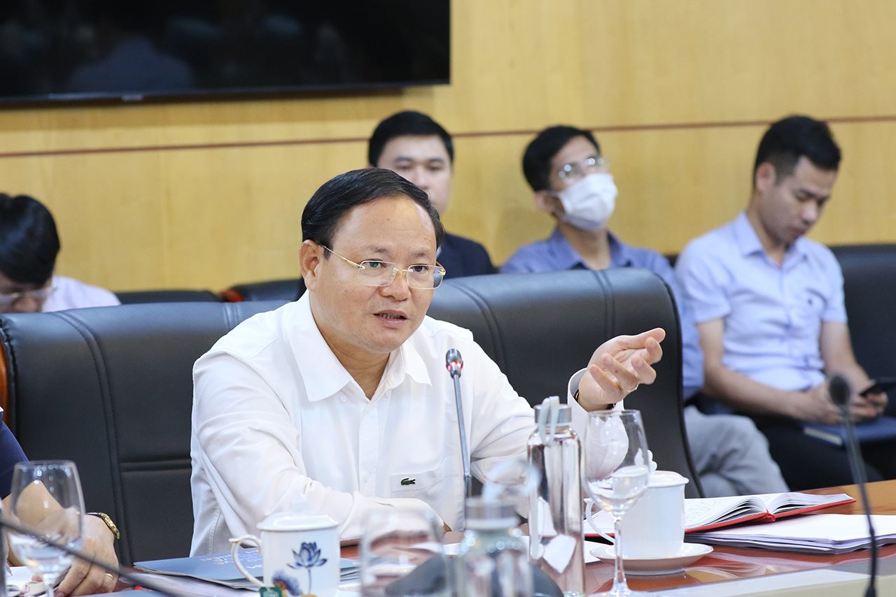 tt-le-minh-ngan-wb.jpg