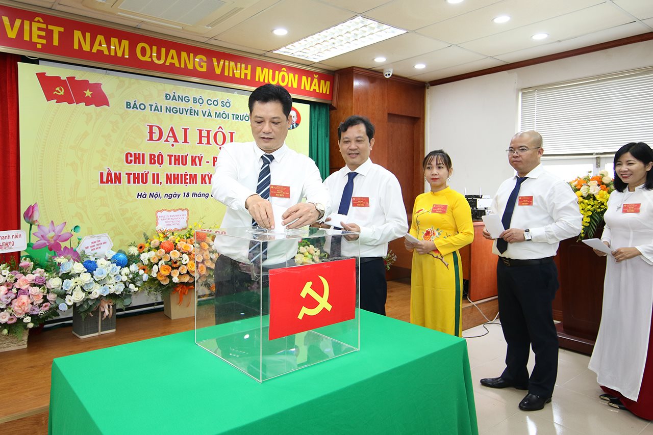 20220818_dh-chi-bo-tkbt_bo-phieu.jpg