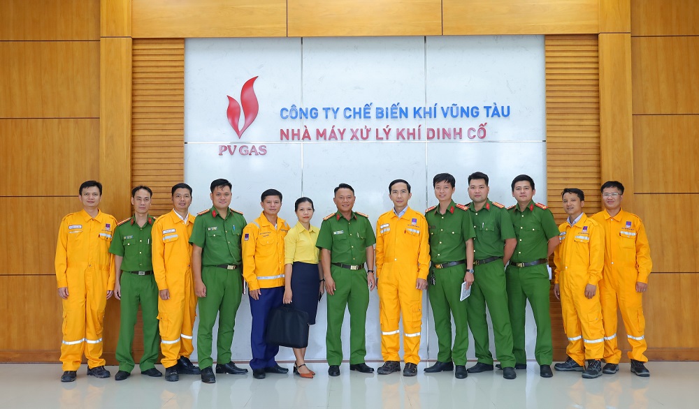 5.-chuc-mung-dien-tap-thanh-cong.jpg