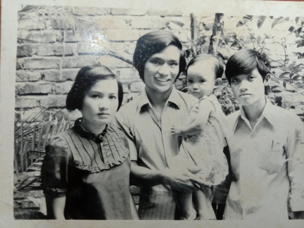 nhung-ngay-am-ap-cua-toi-cung-ba-me-va-cau.jpg