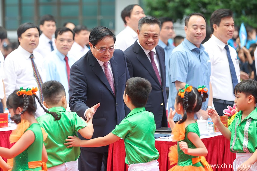 Chùm ảnh: Thủ tướng Phạm Minh Chính dự Lễ Khai giảng năm học mới - Ảnh 3. Chùm ảnh: Thủ tướng Phạm Minh Chính dự Lễ Khai giảng năm học mới - Ảnh 3.
