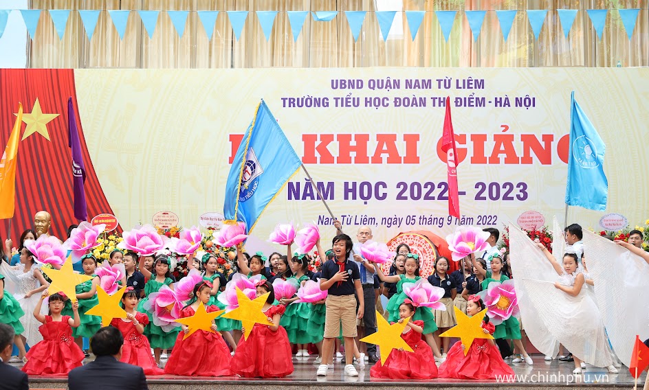 Chùm ảnh: Thủ tướng Phạm Minh Chính dự Lễ Khai giảng năm học mới - Ảnh 9. Chùm ảnh: Thủ tướng Phạm Minh Chính dự Lễ Khai giảng năm học mới - Ảnh 9.
