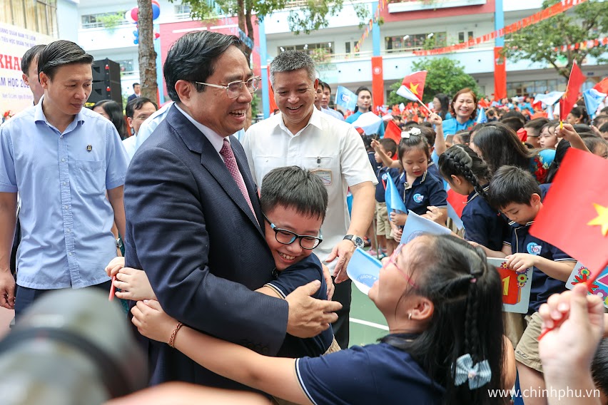 Chùm ảnh: Thủ tướng Phạm Minh Chính dự Lễ Khai giảng năm học mới - Ảnh 5. Chùm ảnh: Thủ tướng Phạm Minh Chính dự Lễ Khai giảng năm học mới - Ảnh 5.