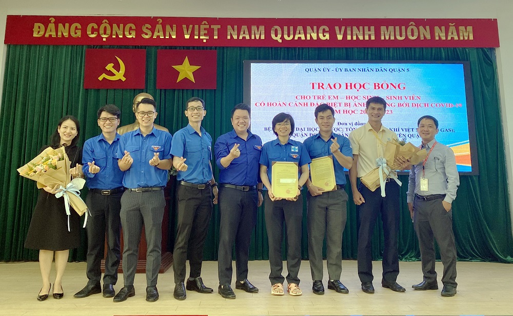 4.-chung-tay.jpg