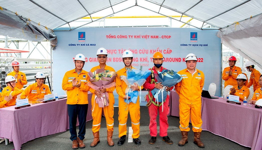 k4-kcm-khen-thuong.jpg