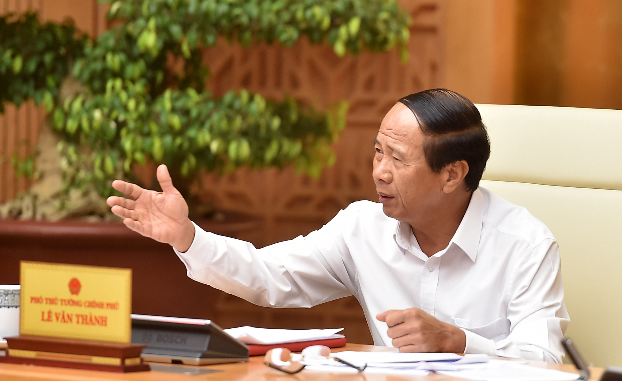 Phó Thủ tướng họp với 15 tỉnh, thành phố có nhu cầu nâng cấp, mở rộng, xây dựng mới cảng hàng không - Ảnh 4. Phó Thủ tướng họp với 15 tỉnh, thành phố có nhu cầu nâng cấp, mở rộng, xây dựng mới cảng hàng không - Ảnh 4.