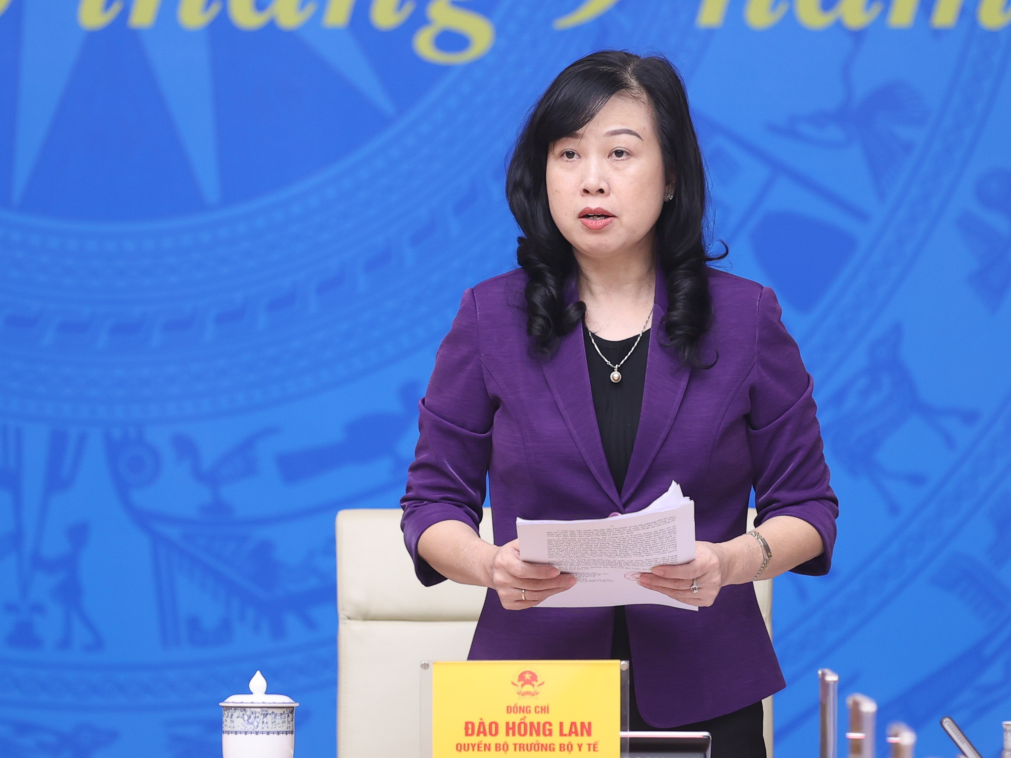 Thủ tướng yêu cầu thấm nhuần 'bài học xương máu' về tiêm vaccine; sớm khắc phục bằng được tình trạng thiếu thuốc - Ảnh 2. Thủ tướng yêu cầu thấm nhuần 'bài học xương máu' về tiêm vaccine; sớm khắc phục bằng được tình trạng thiếu thuốc - Ảnh 2.