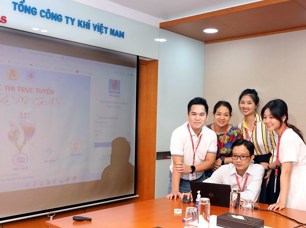1.-thi-van-hoa-pv-gas.jpg