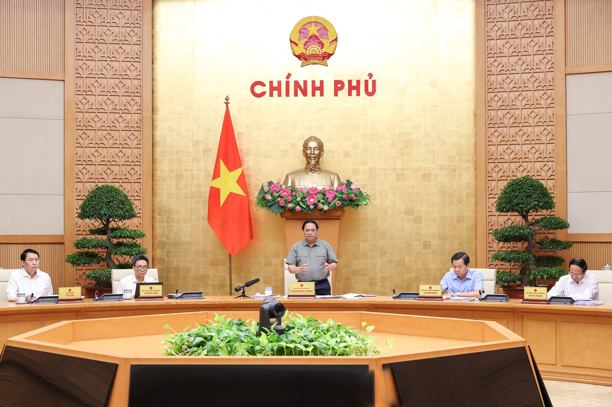 Thủ tướng: Cụ thể hóa chủ trương, đường lối của Đảng, đáp ứng yêu cầu thực tiễn và mong mỏi của nhân dân - Ảnh 1. Thủ tướng: Cụ thể hóa chủ trương, đường lối của Đảng, đáp ứng yêu cầu thực tiễn và mong mỏi của nhân dân - Ảnh 1.