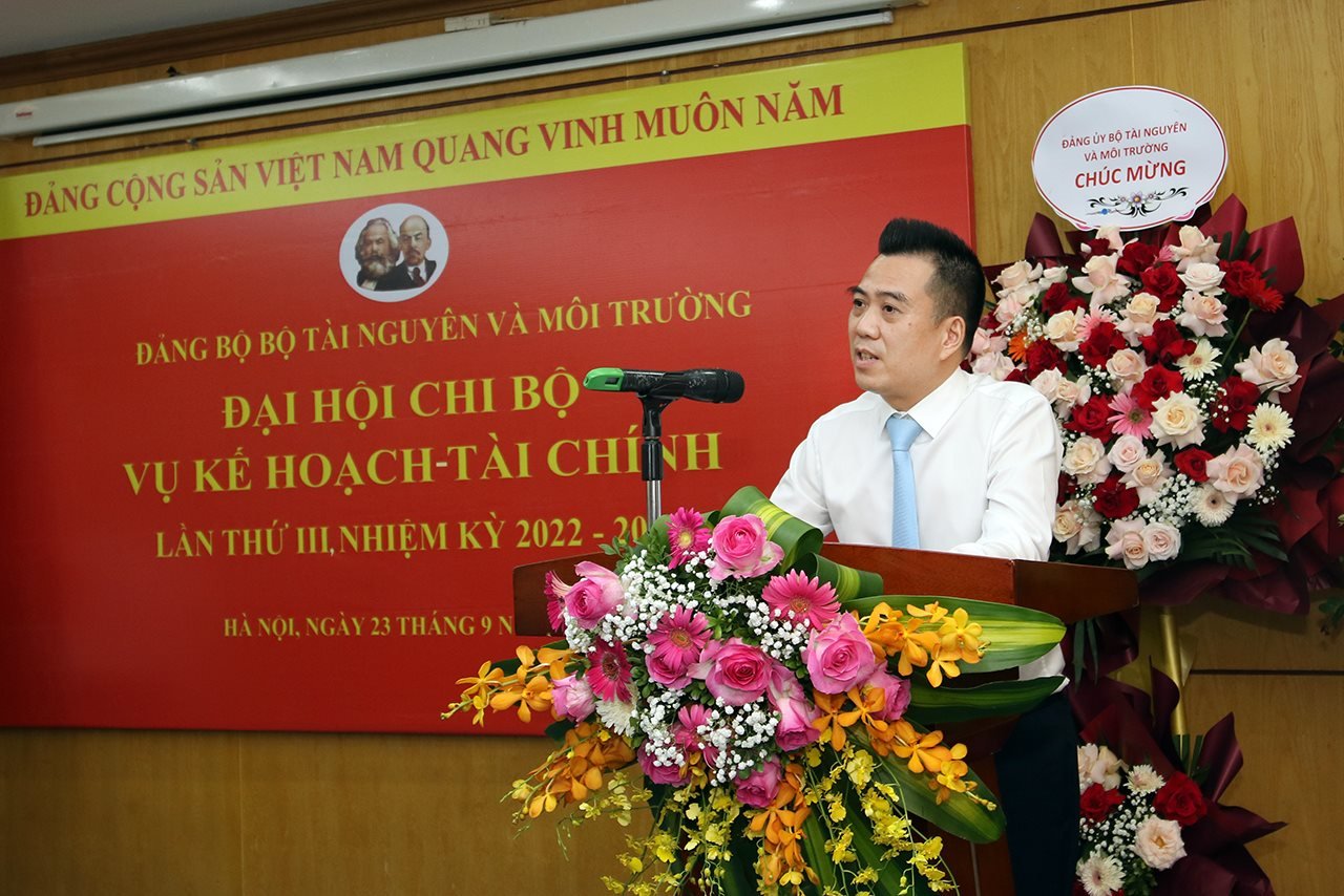 a-diep-phat-bieu.jpg