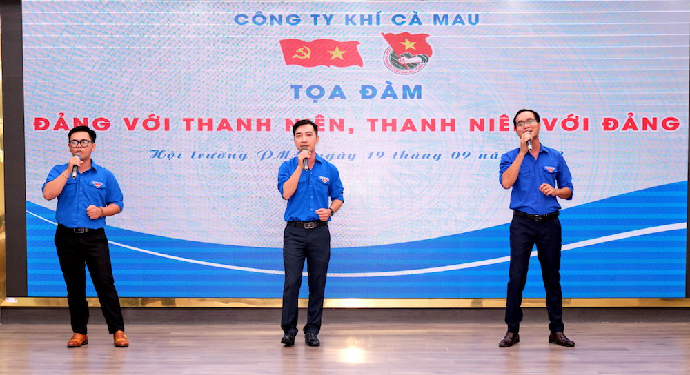 a4.-tieng-hat-tn.jpg