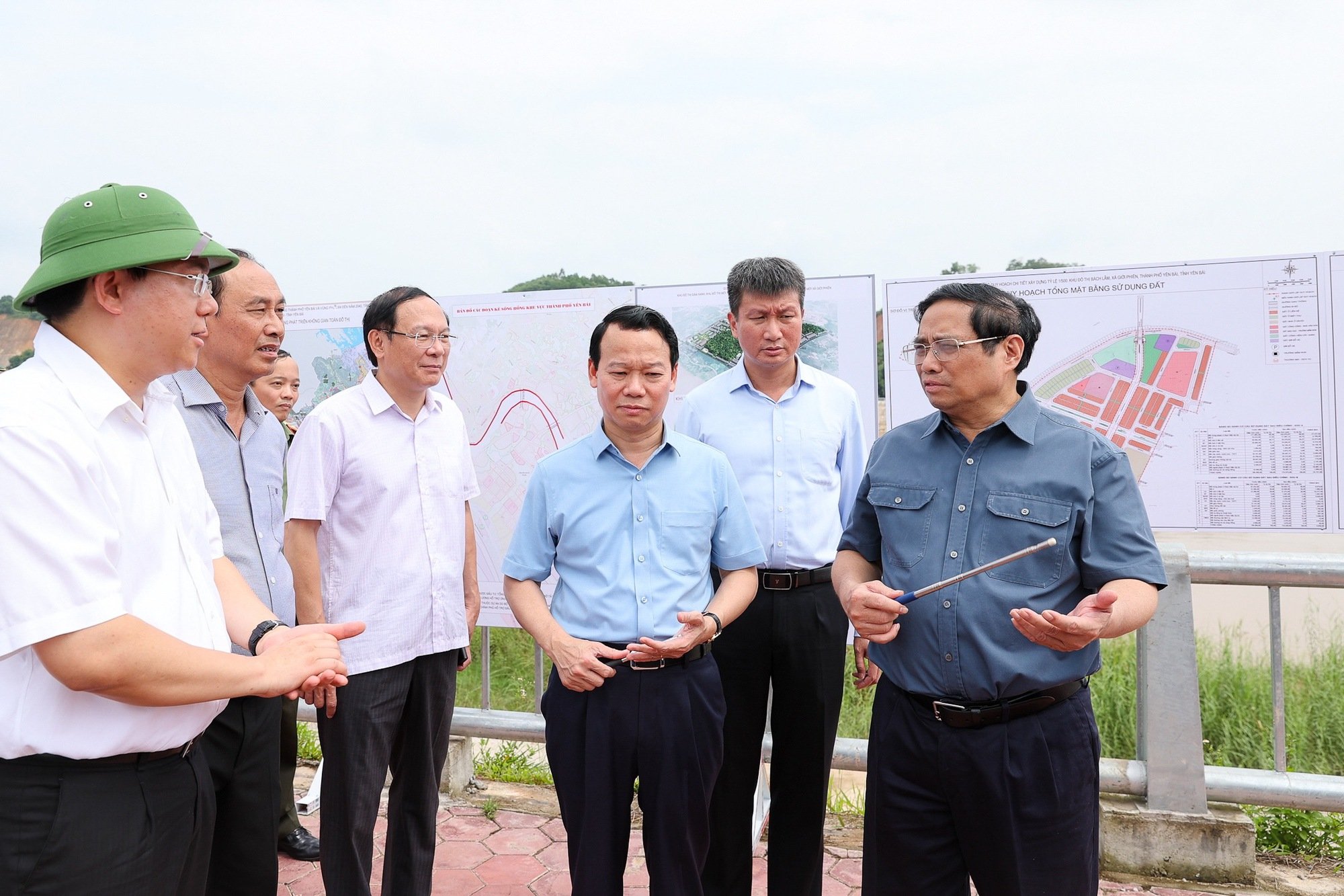 Thủ tướng Phạm Minh Chính khảo sát một số công trình, đồ án, dự án tại Yên Bái - Ảnh 6. Thủ tướng Phạm Minh Chính khảo sát một số công trình, đồ án, dự án tại Yên Bái - Ảnh 6.
