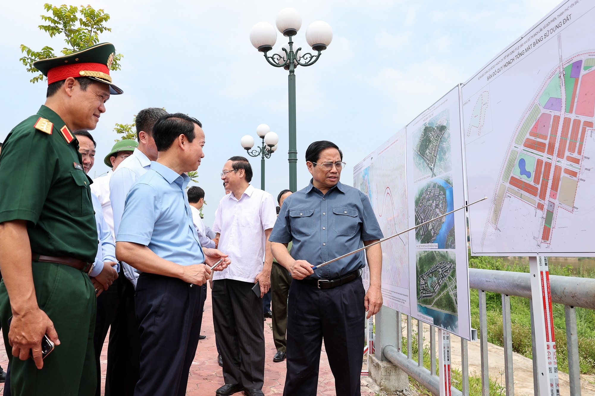 Thủ tướng Phạm Minh Chính khảo sát một số công trình, đồ án, dự án tại Yên Bái - Ảnh 4. Thủ tướng Phạm Minh Chính khảo sát một số công trình, đồ án, dự án tại Yên Bái - Ảnh 4.