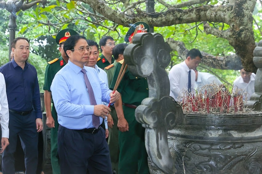 Thủ tướng Phạm Minh Chính làm việc với Tỉnh ủy Yên Bái - Ảnh 4. Thủ tướng Phạm Minh Chính làm việc với Tỉnh ủy Yên Bái - Ảnh 4.