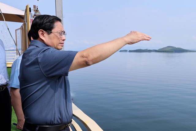 Thủ tướng Phạm Minh Chính làm việc với Tỉnh ủy Yên Bái - Ảnh 1. Thủ tướng Phạm Minh Chính làm việc với Tỉnh ủy Yên Bái - Ảnh 1.