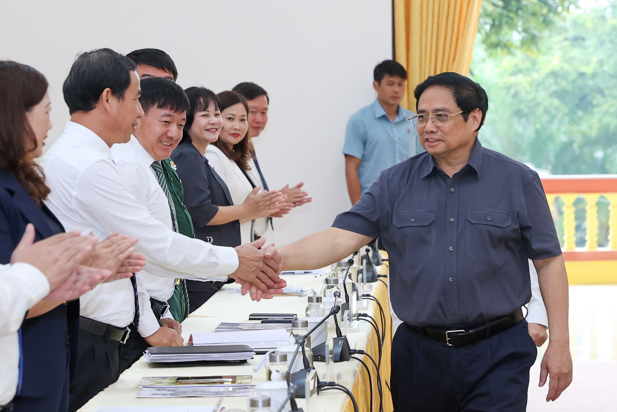 Thủ tướng Phạm Minh Chính làm việc với Tỉnh ủy Yên Bái - Ảnh 1. Thủ tướng Phạm Minh Chính làm việc với Tỉnh ủy Yên Bái - Ảnh 1.