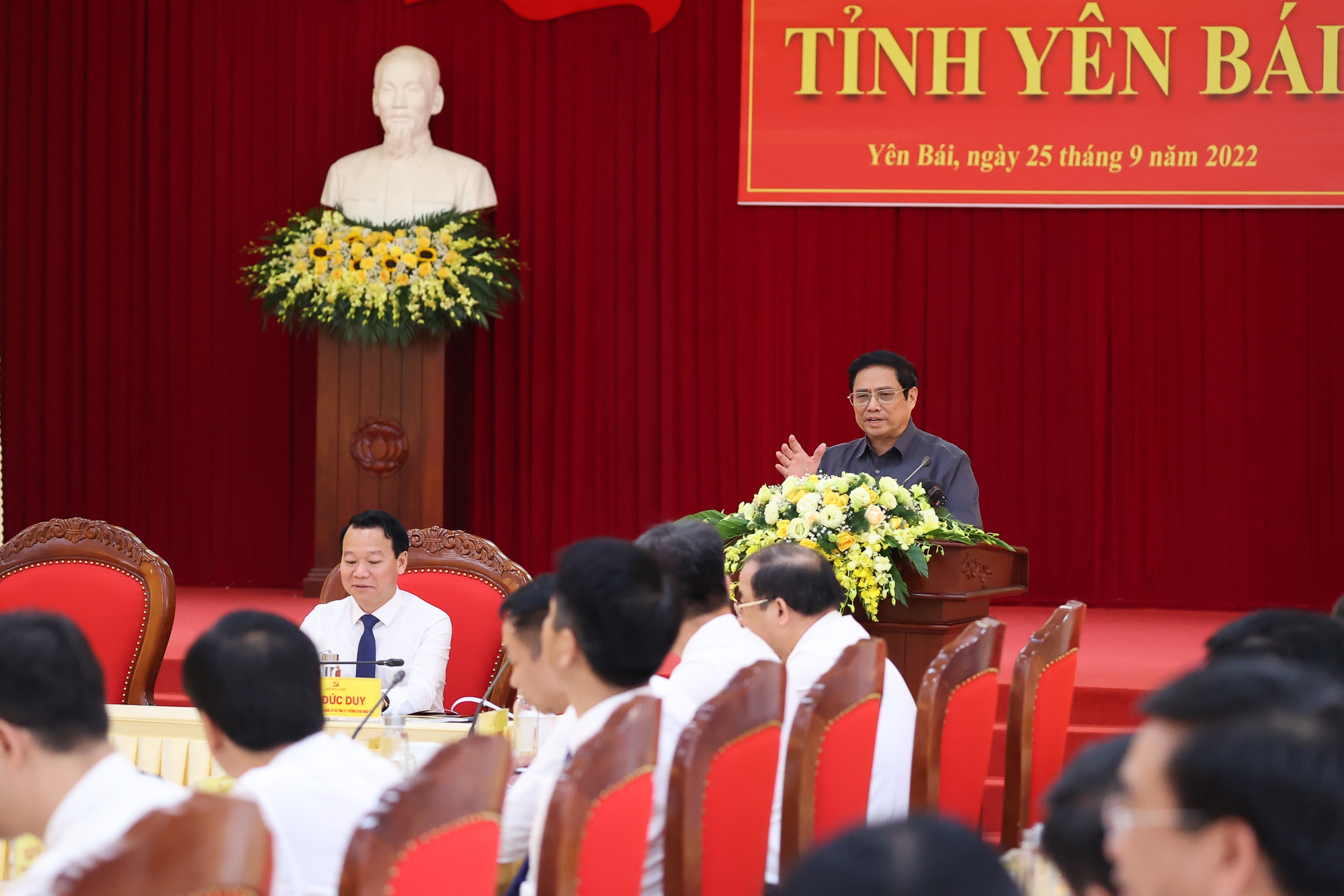 Thủ tướng: Chìa khóa để Yên Bái tự tin vươn lên, phát triển nhanh, bền vững - Ảnh 7. Thủ tướng: Chìa khóa để Yên Bái tự tin vươn lên, phát triển nhanh, bền vững - Ảnh 7.