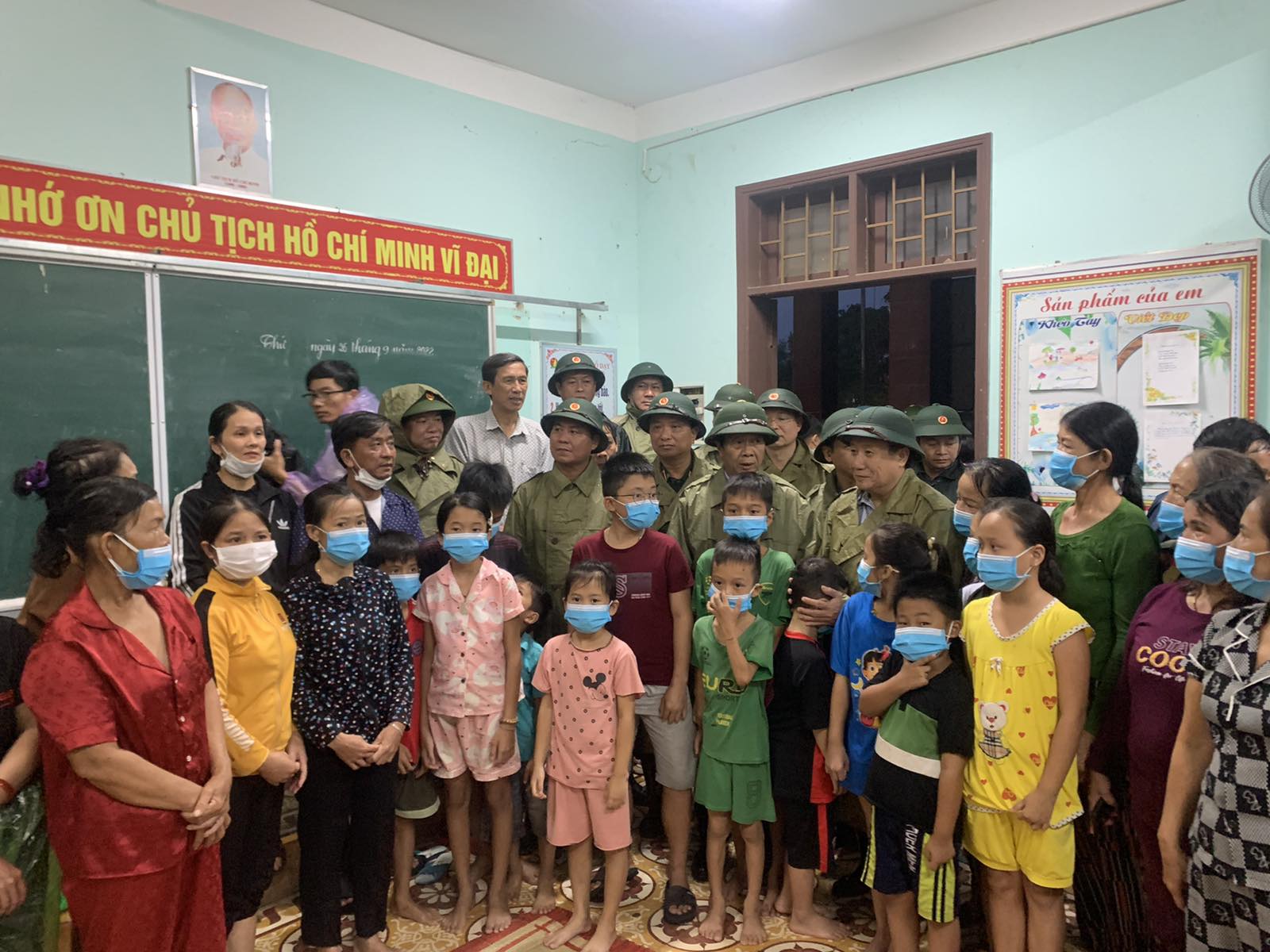 Phó Thủ tướng Lê Văn Thành kiểm tra công tác ứng phó bão tại Quảng Trị - Ảnh 6. Phó Thủ tướng Lê Văn Thành kiểm tra công tác ứng phó bão tại Quảng Trị - Ảnh 6.