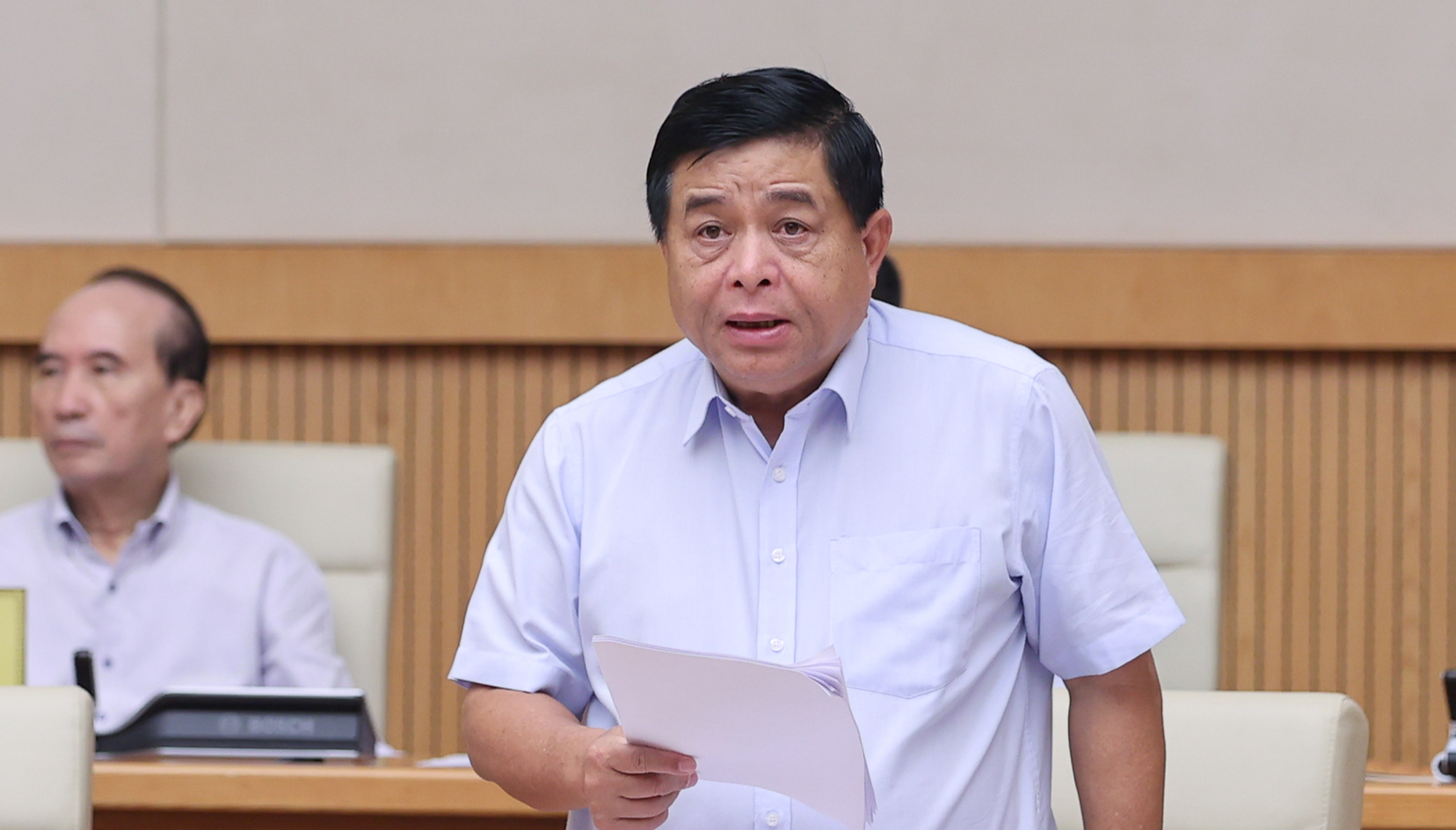 Thủ tướng: Đẩy mạnh xuất khẩu, giải ngân đầu tư công, tăng tổng cung và cầu trong nước ở giai đoạn ‘nước rút’ - Ảnh 2. Thủ tướng: Đẩy mạnh xuất khẩu, giải ngân đầu tư công, tăng tổng cung và cầu trong nước ở giai đoạn ‘nước rút’ - Ảnh 2.