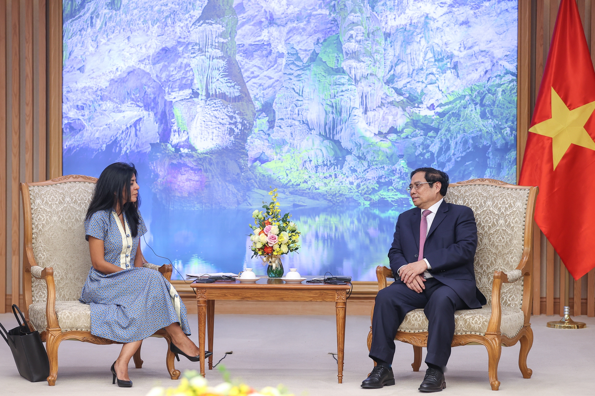 Đoàn giám sát của IMF: Có căn cứ để tin tưởng triển vọng tích cực của kinh tế Việt Nam - Ảnh 2. Đoàn giám sát của IMF: Có căn cứ để tin tưởng triển vọng tích cực của kinh tế Việt Nam - Ảnh 2.