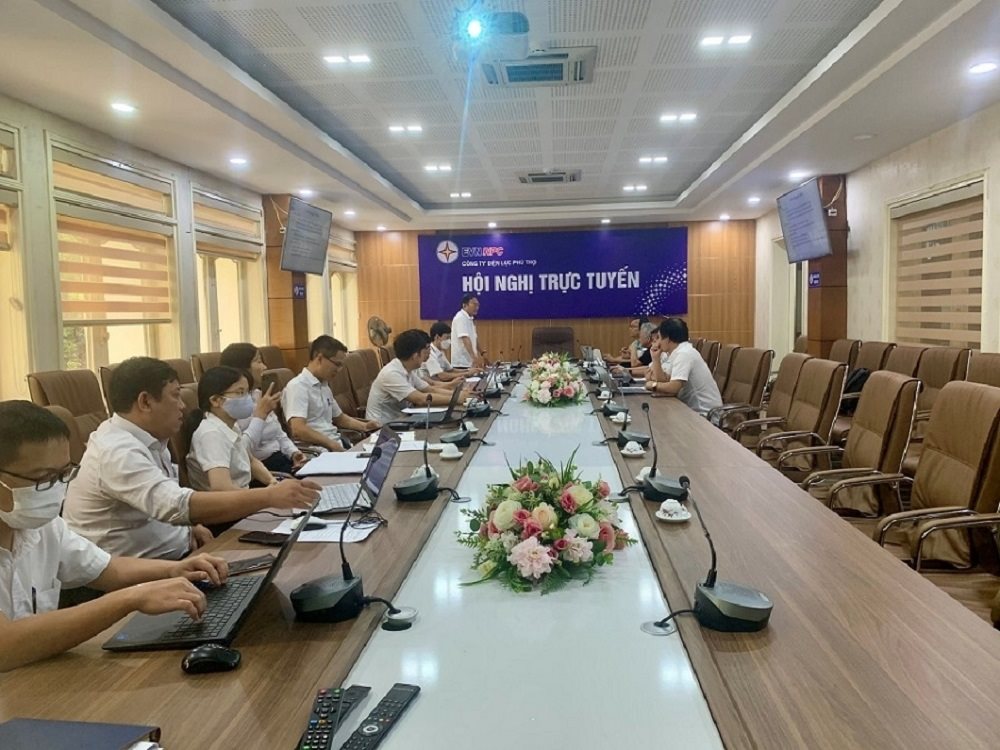 pc-phu-tho-lam-viec-voi-truong-bk-ve-cong-tac-nghien-cuu-khoa-hoc.jpg