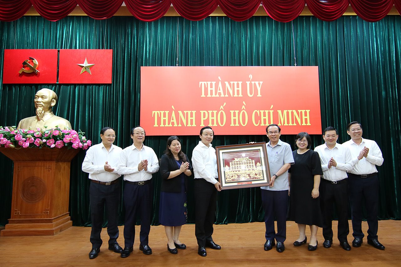 tang-tranh.jpg