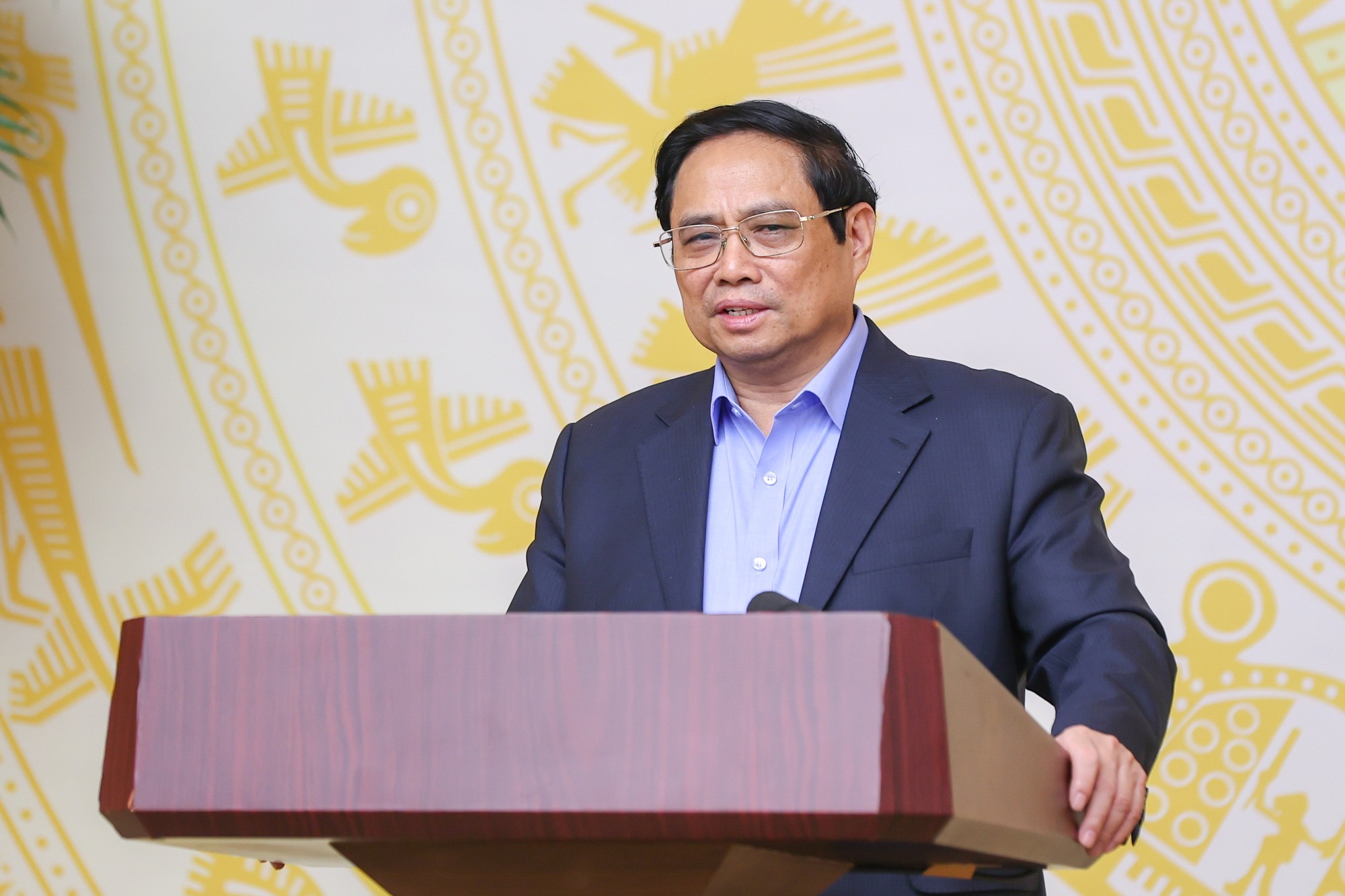 Thủ tướng: Không để lãng phí thời gian, công sức vì thủ tục hành chính, sự tắc trách và quan liêu - Ảnh 1. Thủ tướng: Không để lãng phí thời gian, công sức vì thủ tục hành chính, sự tắc trách và quan liêu - Ảnh 1.