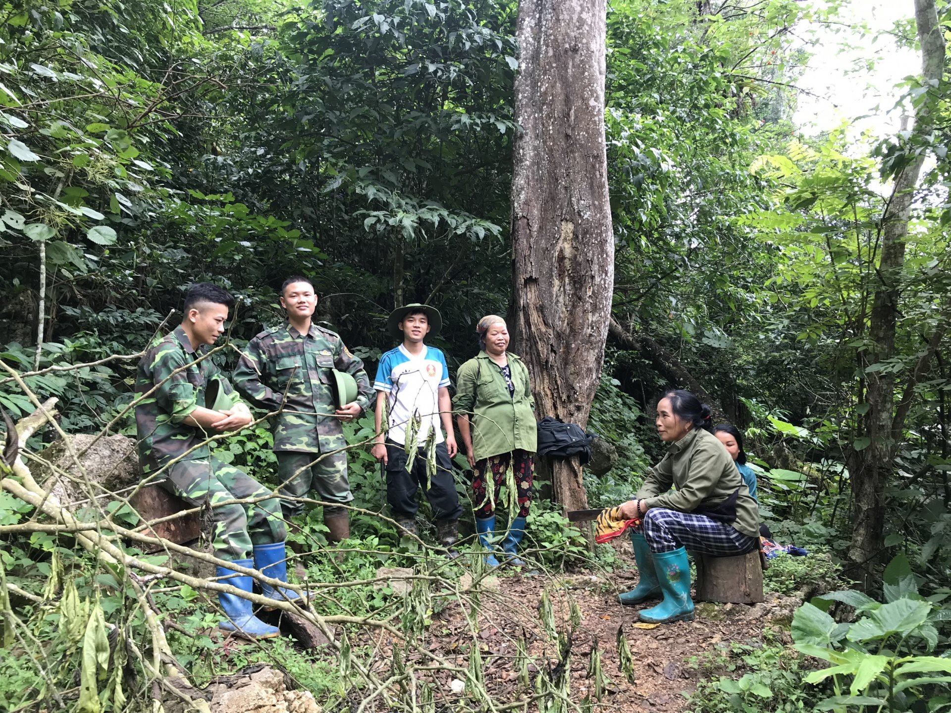 to_tuan_rung_do_anh_to_ich_trong_dan_dau_20220801215455.jpg