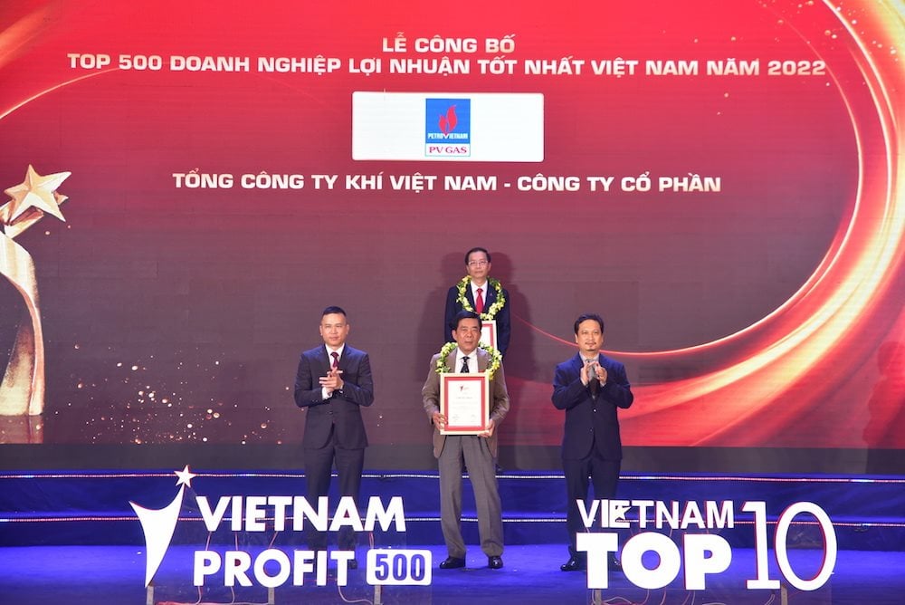 b1.-pvgas-nhan-danh-hieu-top20.jpg