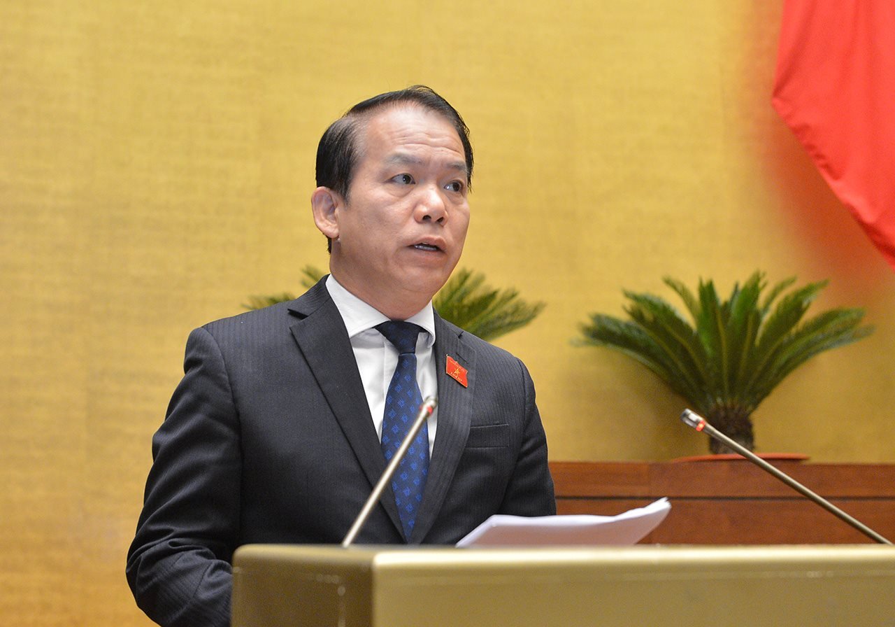 16-11cn-hoang-thanh-tung-1-.jpg