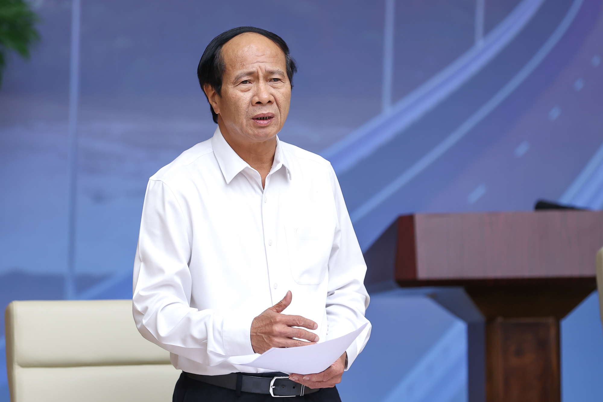 Thủ tướng: Phải đổi mới tư duy, cách tiếp cận, cách làm, cách ứng xử để triển khai các dự án, công trình giao thông - Ảnh 2. Thủ tướng: Phải đổi mới tư duy, cách tiếp cận, cách làm, cách ứng xử để triển khai các dự án, công trình giao thông - Ảnh 2.