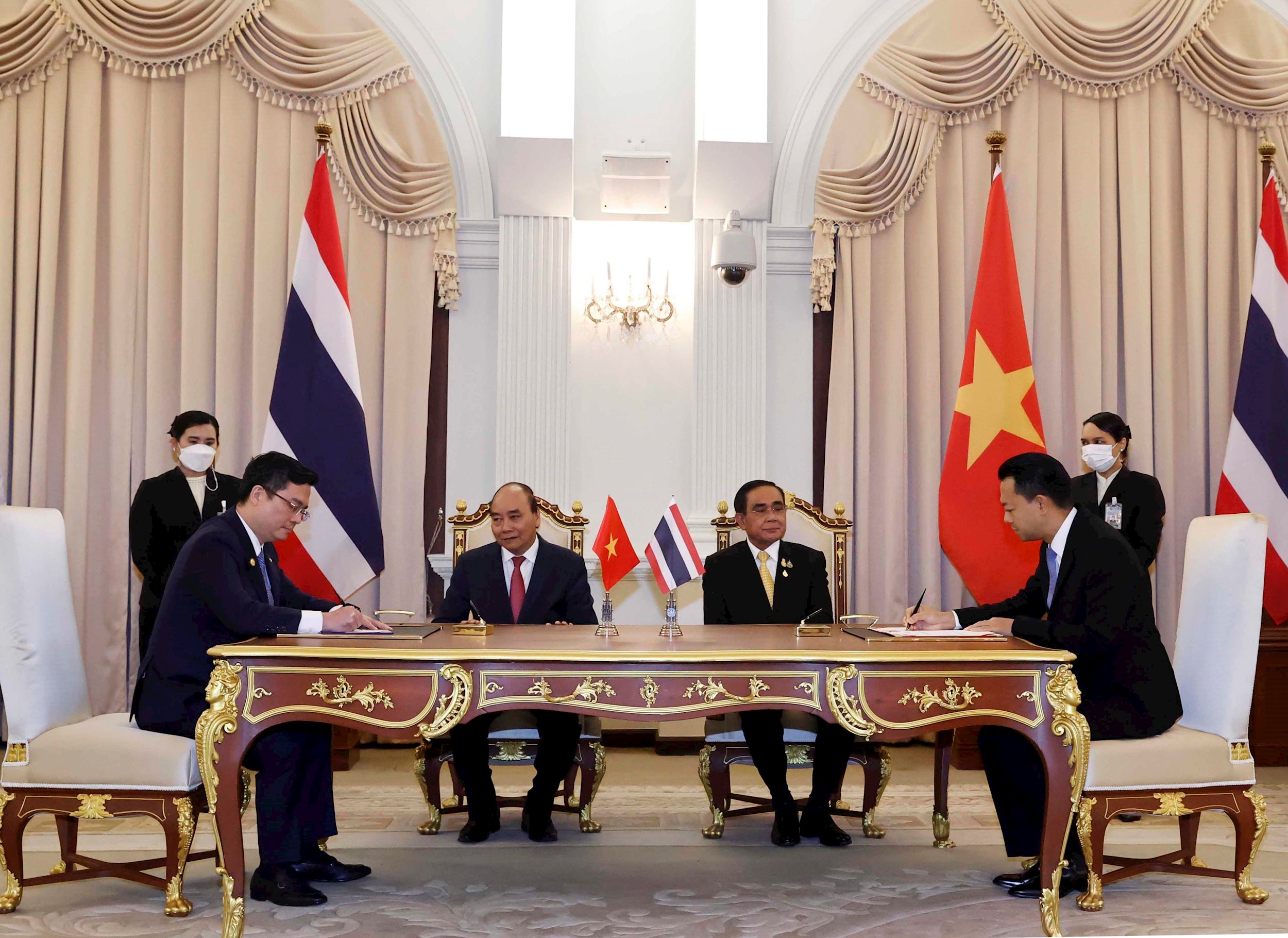 ky-ket-vcb-eximbank-tl.jpg