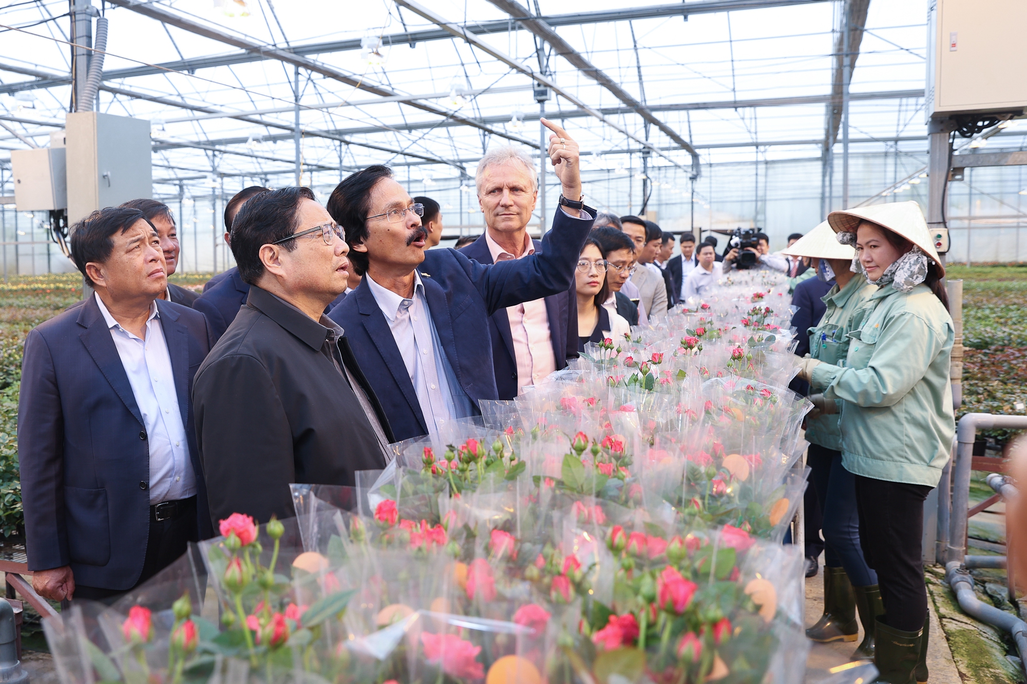 Lâm Đồng phải tập trung vào phát triển du lịch, dịch vụ, văn hoá, trở thành cực tăng trưởng của Tây Nguyên - Ảnh 5. Lâm Đồng phải tập trung vào phát triển du lịch, dịch vụ, văn hoá, trở thành cực tăng trưởng của Tây Nguyên - Ảnh 5.