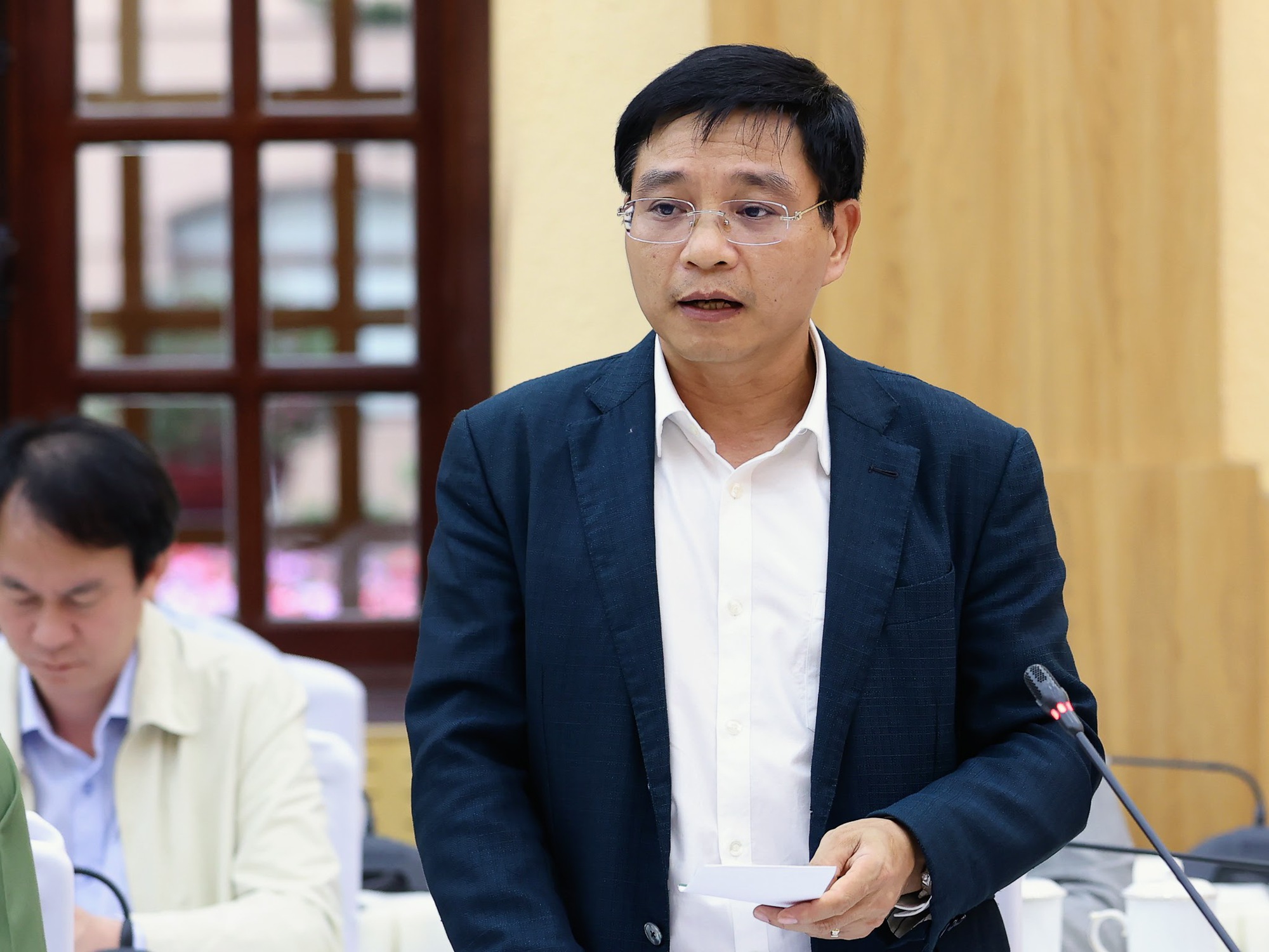 Lâm Đồng phải tập trung vào phát triển du lịch, dịch vụ, văn hóa, trở thành cực tăng trưởng của Tây Nguyên - Ảnh 2. Lâm Đồng phải tập trung vào phát triển du lịch, dịch vụ, văn hóa, trở thành cực tăng trưởng của Tây Nguyên - Ảnh 2.