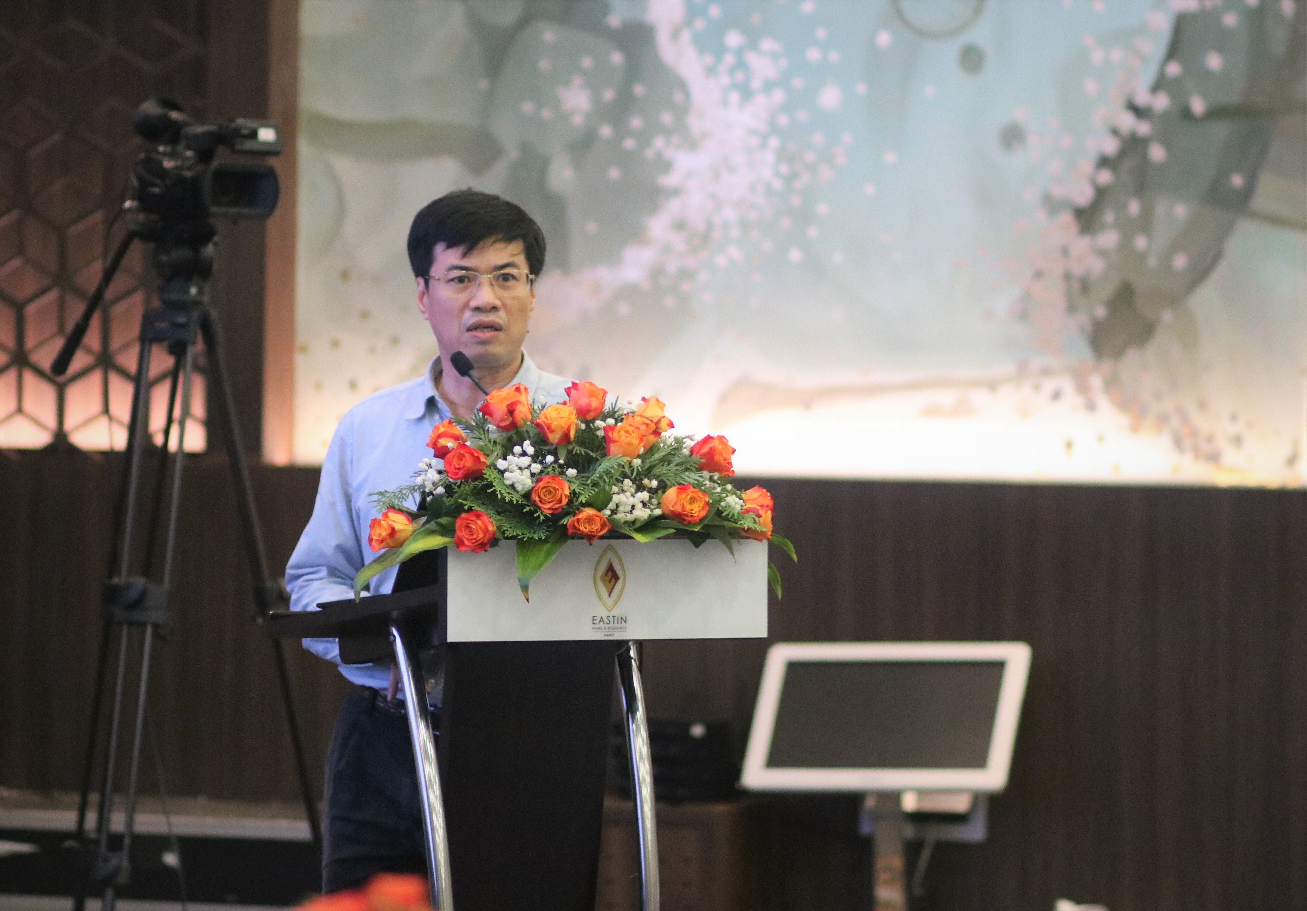 ong-hoai.jpg