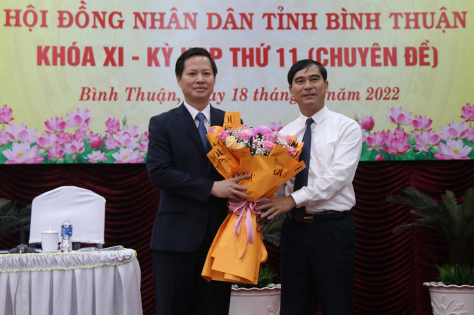 Phê chuẩn Chủ tịch, Phó Chủ tịch UBND 3 tỉnh - Ảnh 1. Phê chuẩn Chủ tịch, Phó Chủ tịch UBND 3 tỉnh - Ảnh 1.