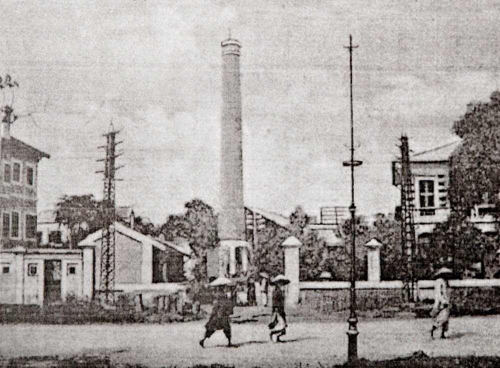 nha-may-den-bo-ho-tren-duong-f.garnie.jpg