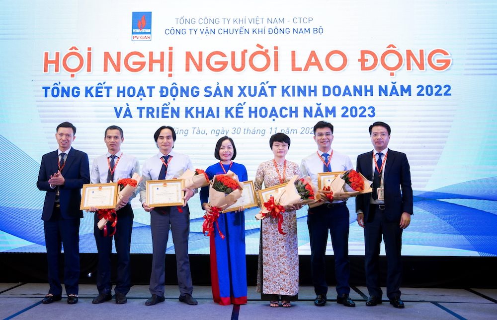 3.-khen-thuong.jpg