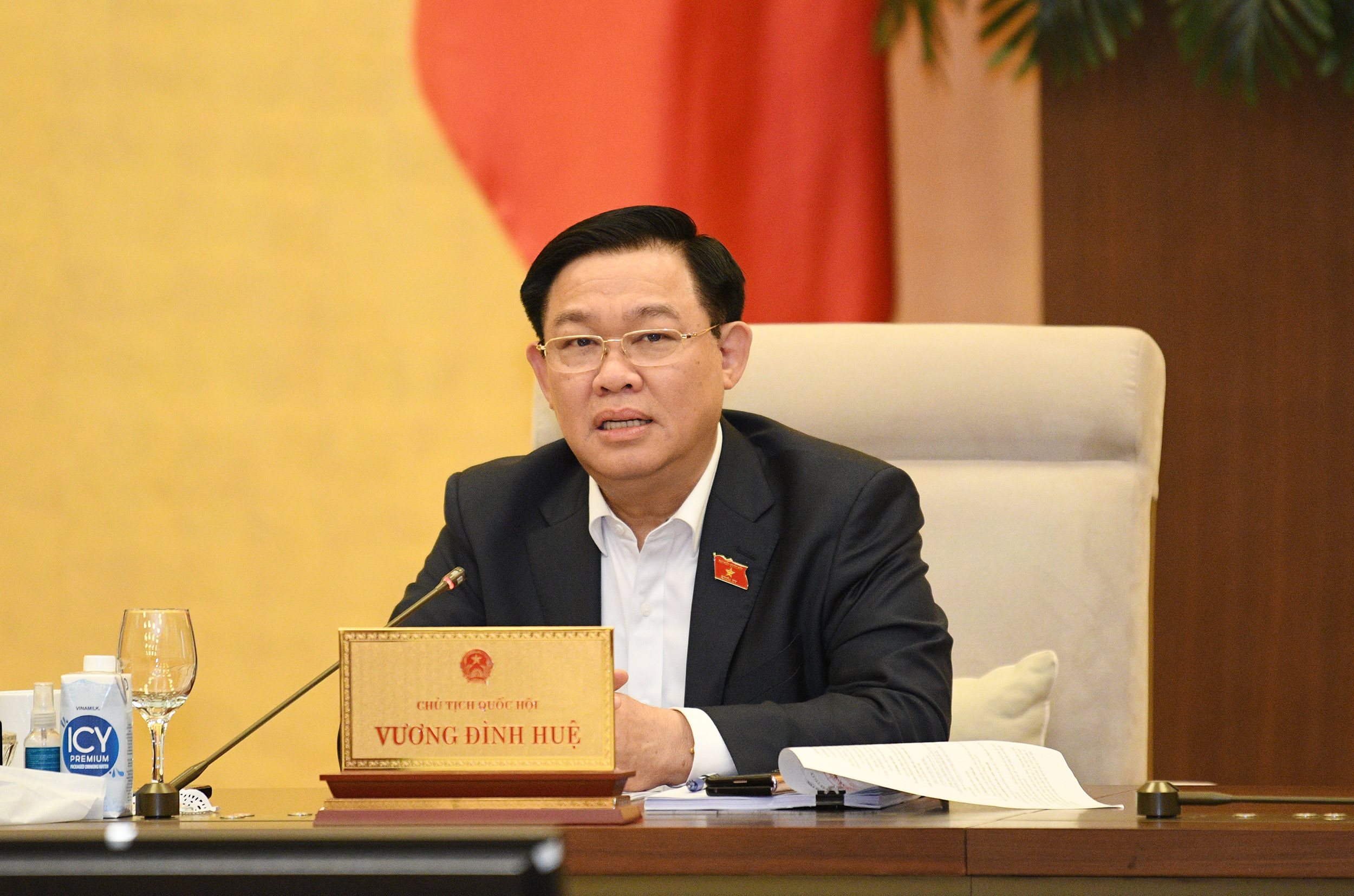 131220220440-ctqh-chieu-1.jpg