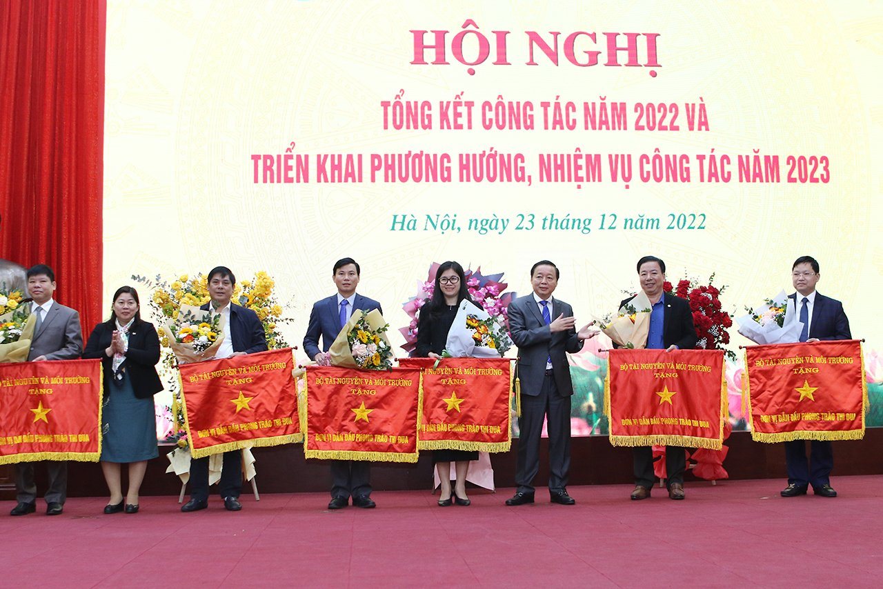 z3982745990584_1a2de721bd770a53039f052dc4f45cd3-copy.jpg