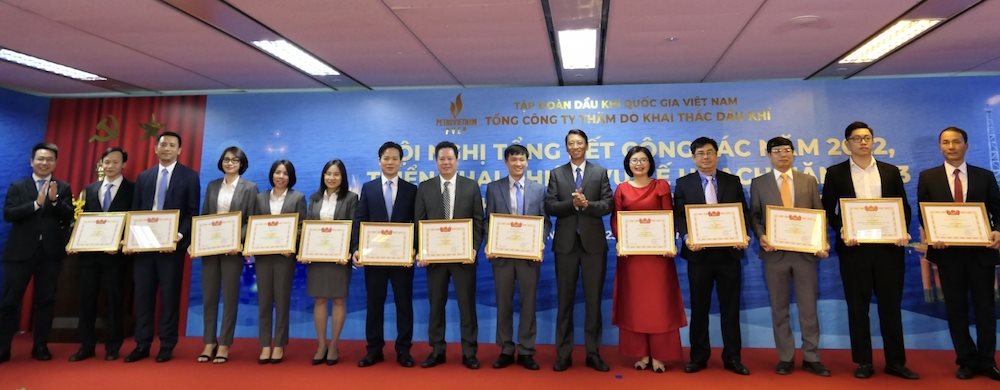 tiep-noi-thanh-cong-pvep-phan-dau-hoan-thanh-vuot-muc-cac-chi-tieu-trong-nam-2023-20221224012508.jpeg
